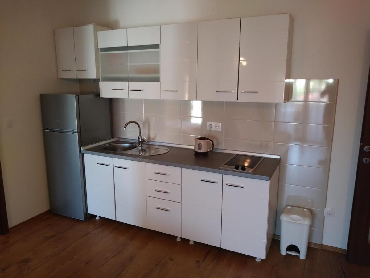 פאקוסטאן Nives Apartmani מראה חיצוני תמונה