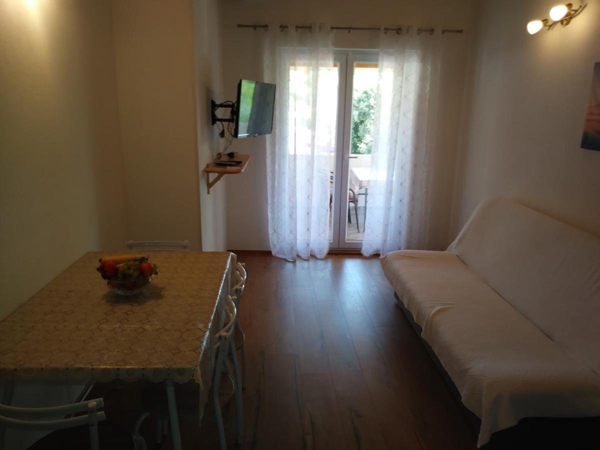 פאקוסטאן Nives Apartmani מראה חיצוני תמונה