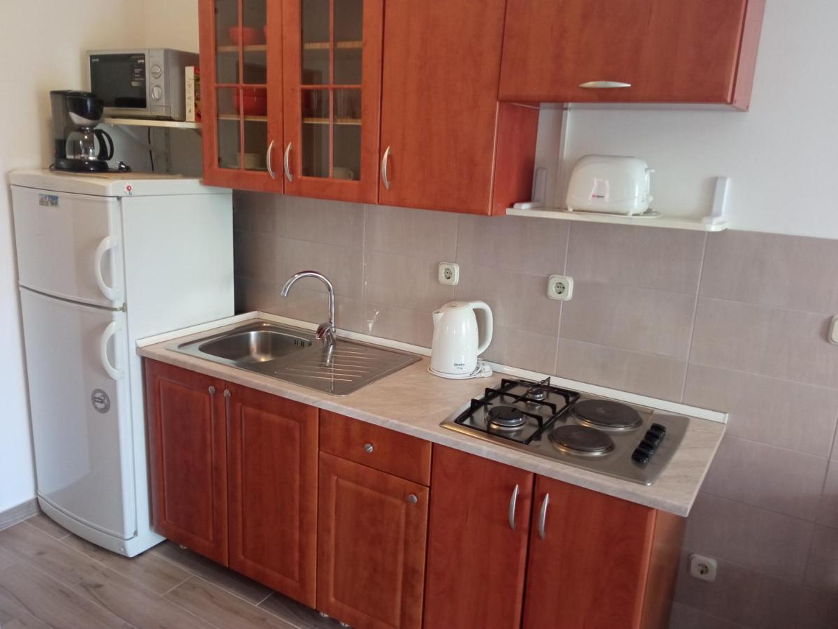 פאקוסטאן Nives Apartmani מראה חיצוני תמונה