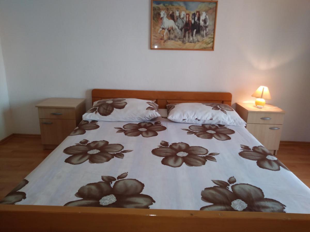 פאקוסטאן Nives Apartmani מראה חיצוני תמונה