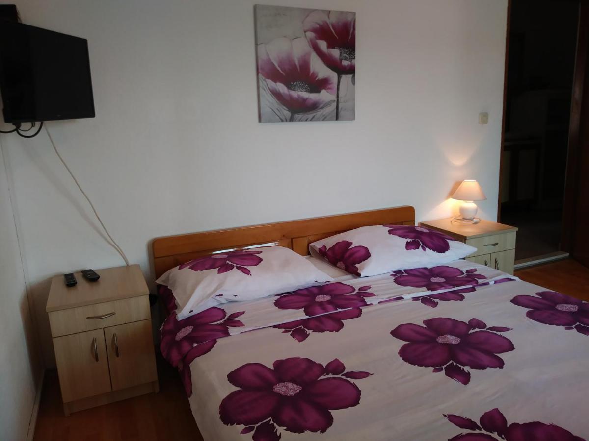 פאקוסטאן Nives Apartmani מראה חיצוני תמונה