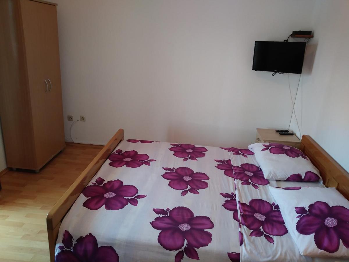פאקוסטאן Nives Apartmani מראה חיצוני תמונה