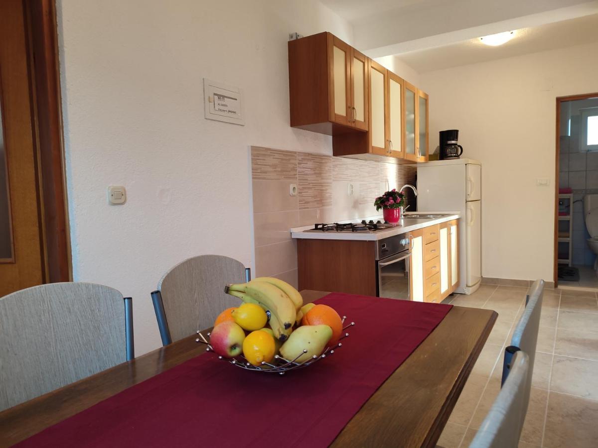 פאקוסטאן Nives Apartmani מראה חיצוני תמונה