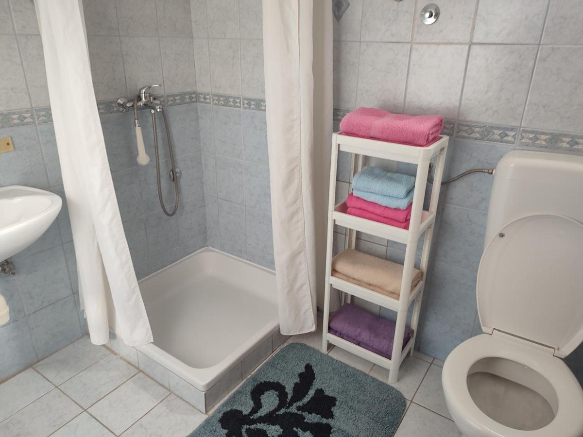 פאקוסטאן Nives Apartmani מראה חיצוני תמונה