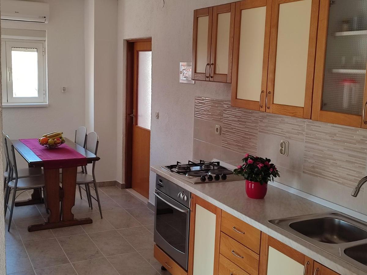 פאקוסטאן Nives Apartmani מראה חיצוני תמונה